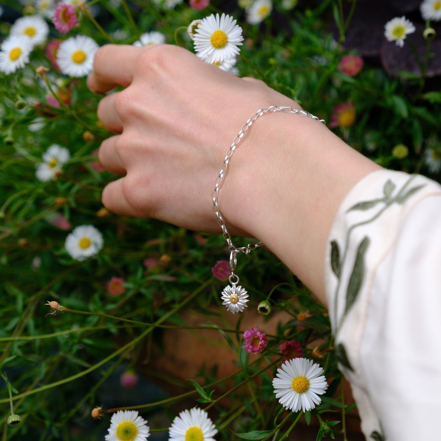 Silver Daisy Charm